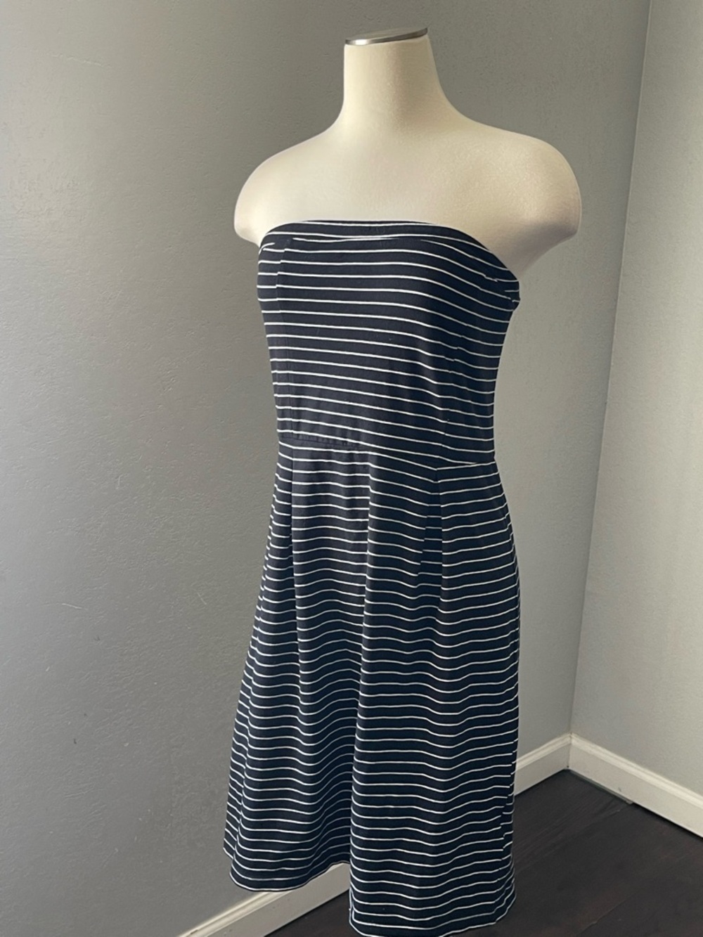 Old Navy Black and White Striped Strapless Top